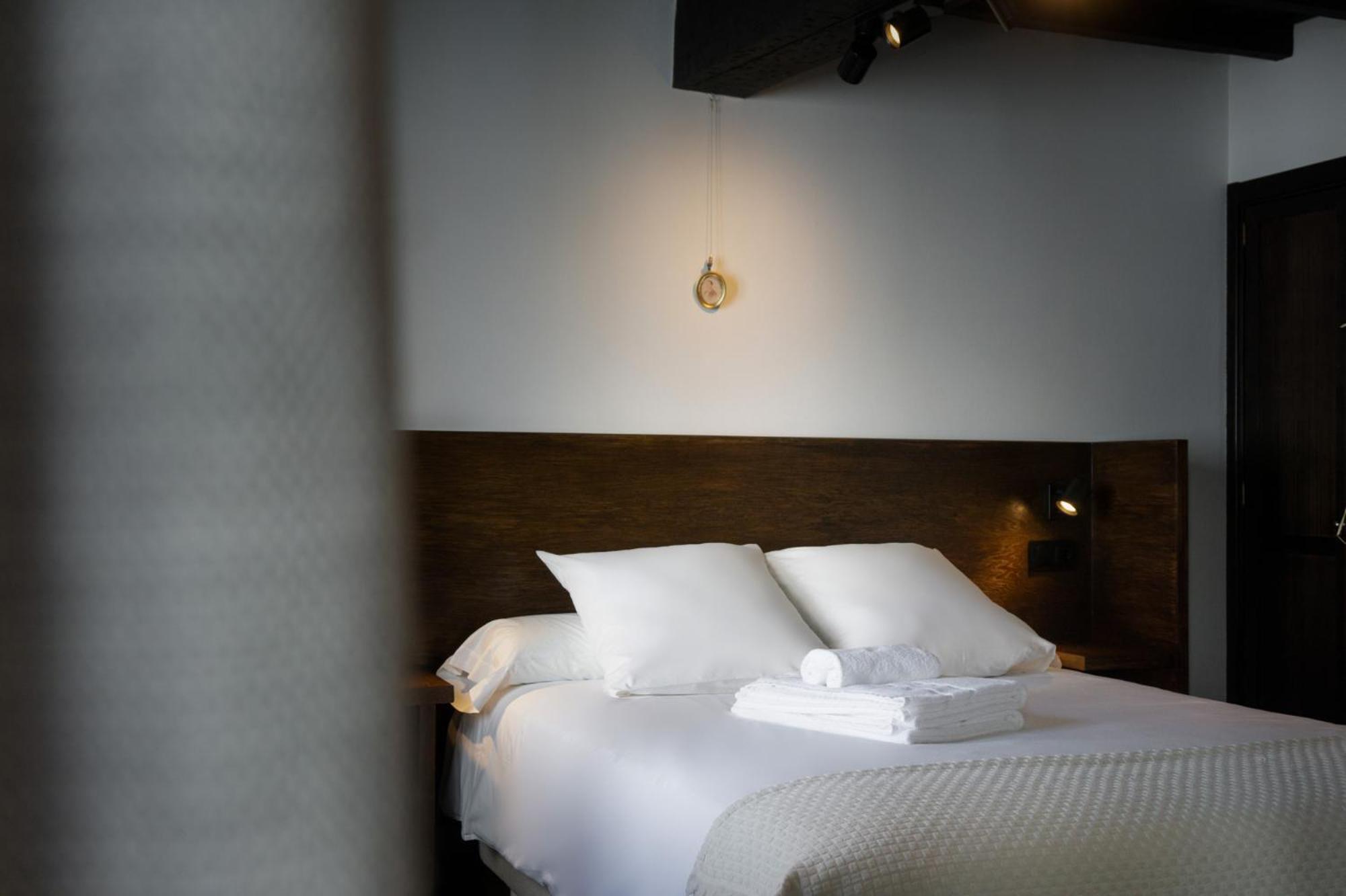 La Antigua Fonda Relator Apartment Hervas Luaran gambar